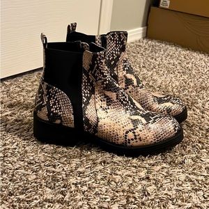 Universal Thread Snakeskin Boots, Size 9.5